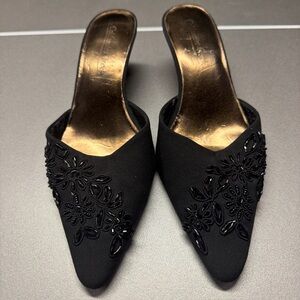 Coldwater Creek Women's Black Kitten Heels Floral Embroidery Size 6.5